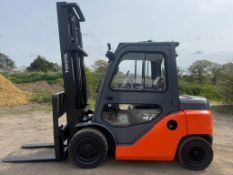 2020 Toyota 4 Tonne Diesel Forklift, 5010 Hours, 4.5m Lift Height, Side Shift, Full Cab