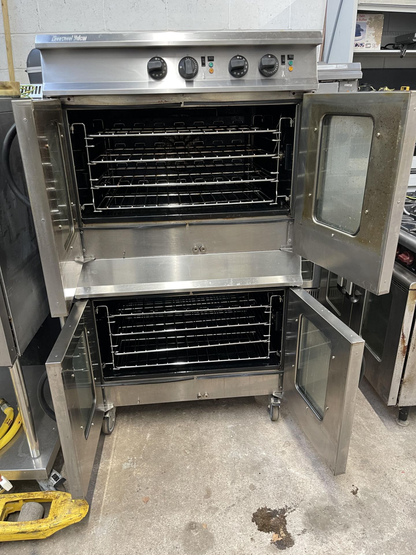 2 Ã¢â‚¬â€œ Tier Viscount Convection Oven - Image 3 of 3