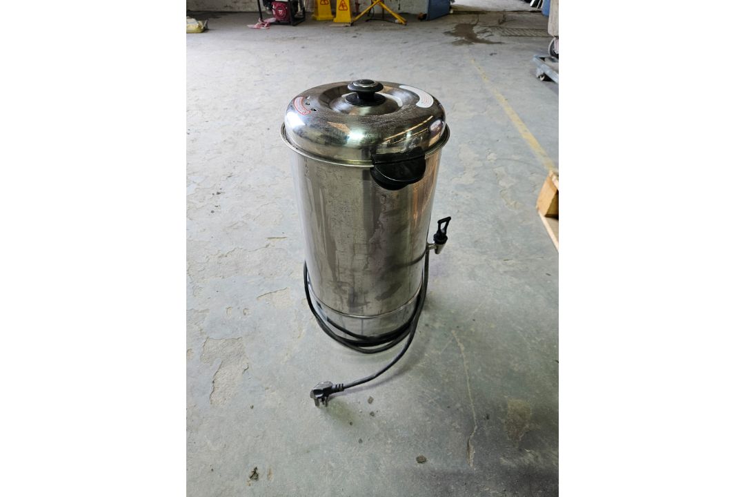 Commercial Hot Water Urn/Boiler - Image 8 of 12