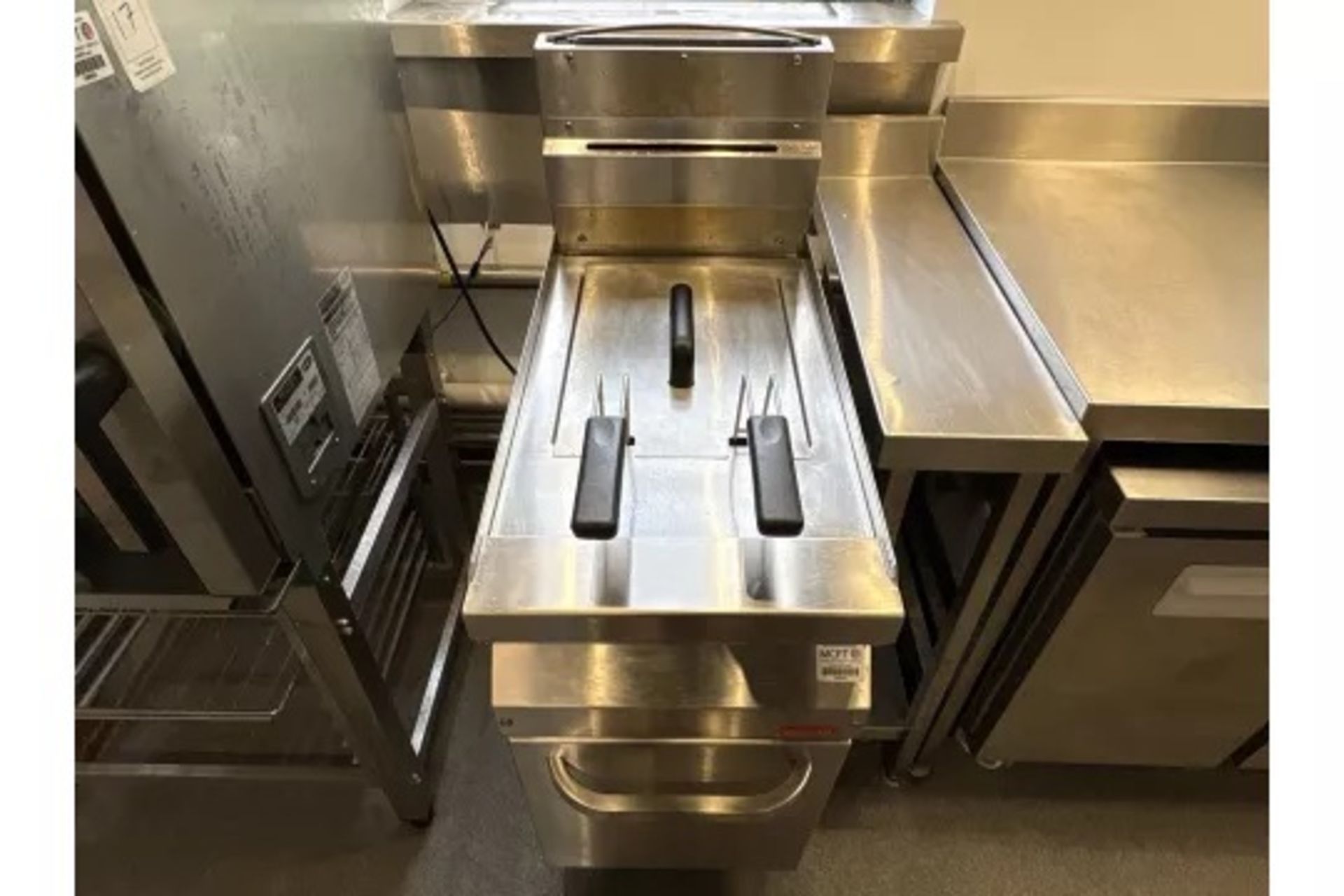 Navati Dual Basket Fryer NEXT BID MEETS RESERVE - Image 5 of 8