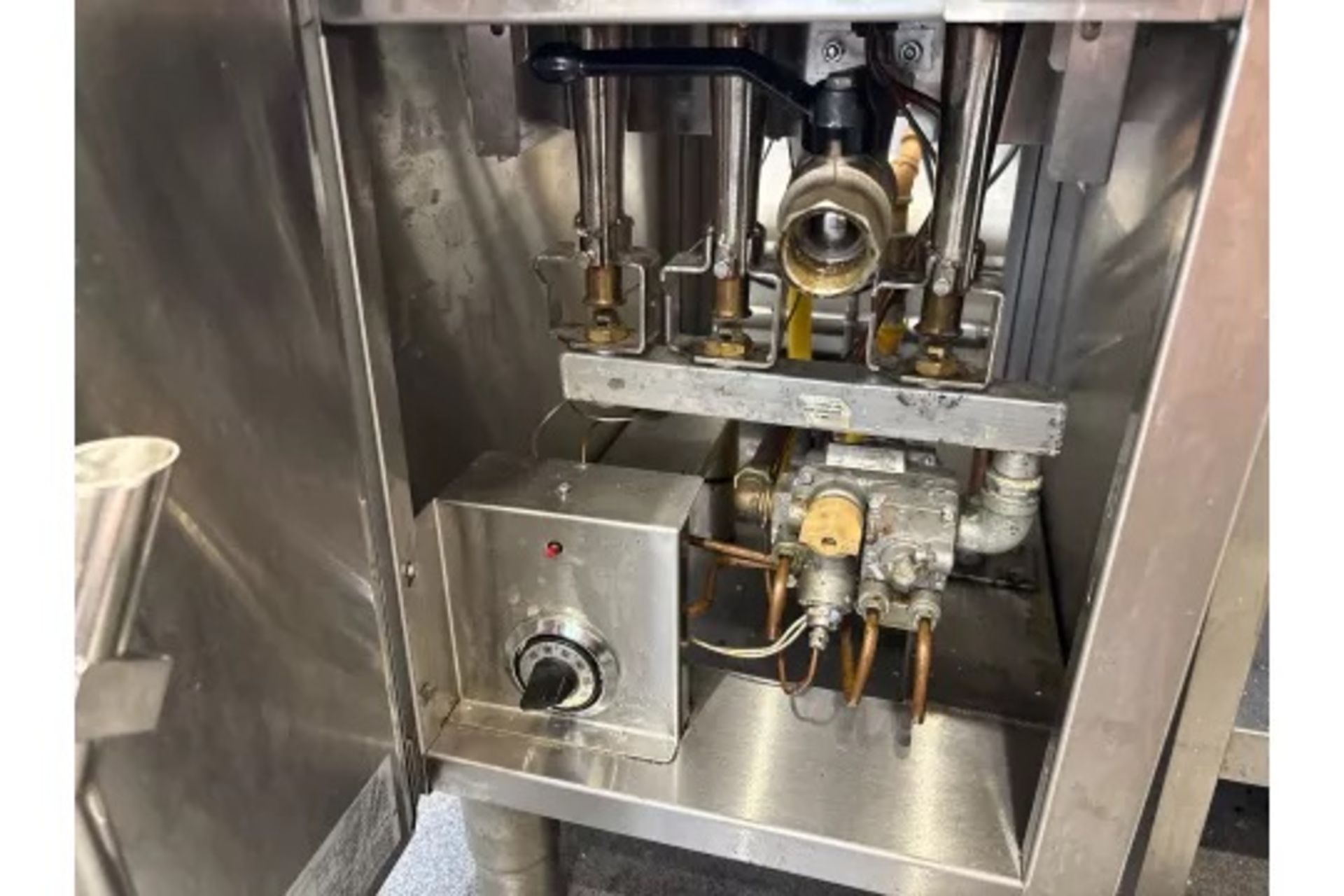 Navati Dual Basket Fryer NEXT BID MEETS RESERVE - Image 8 of 8