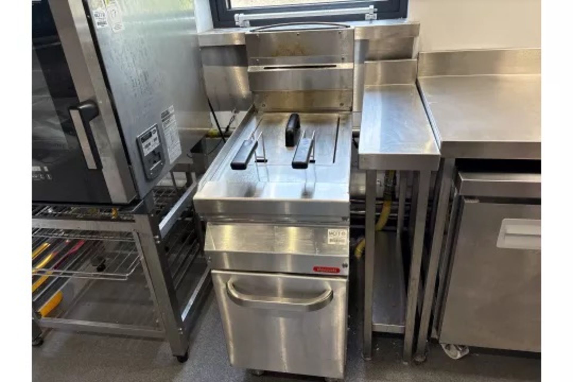 Navati Dual Basket Fryer NEXT BID MEETS RESERVE