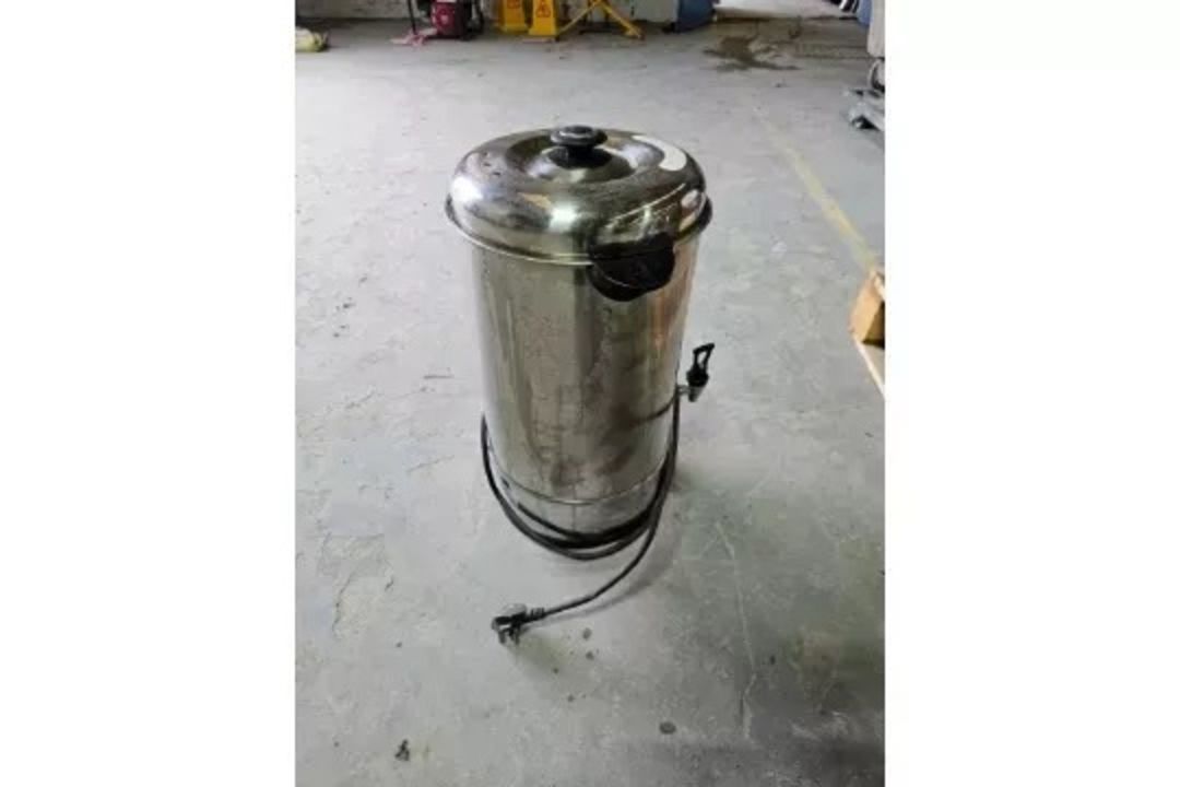 Commercial Hot Water Urn/Boiler - Image 1 of 2