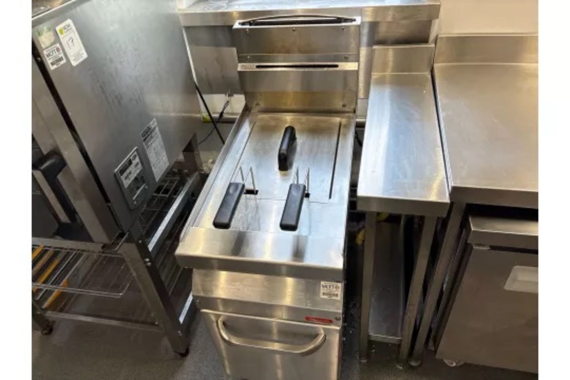 Navati Dual Basket Fryer NEXT BID MEETS RESERVE - Image 6 of 8