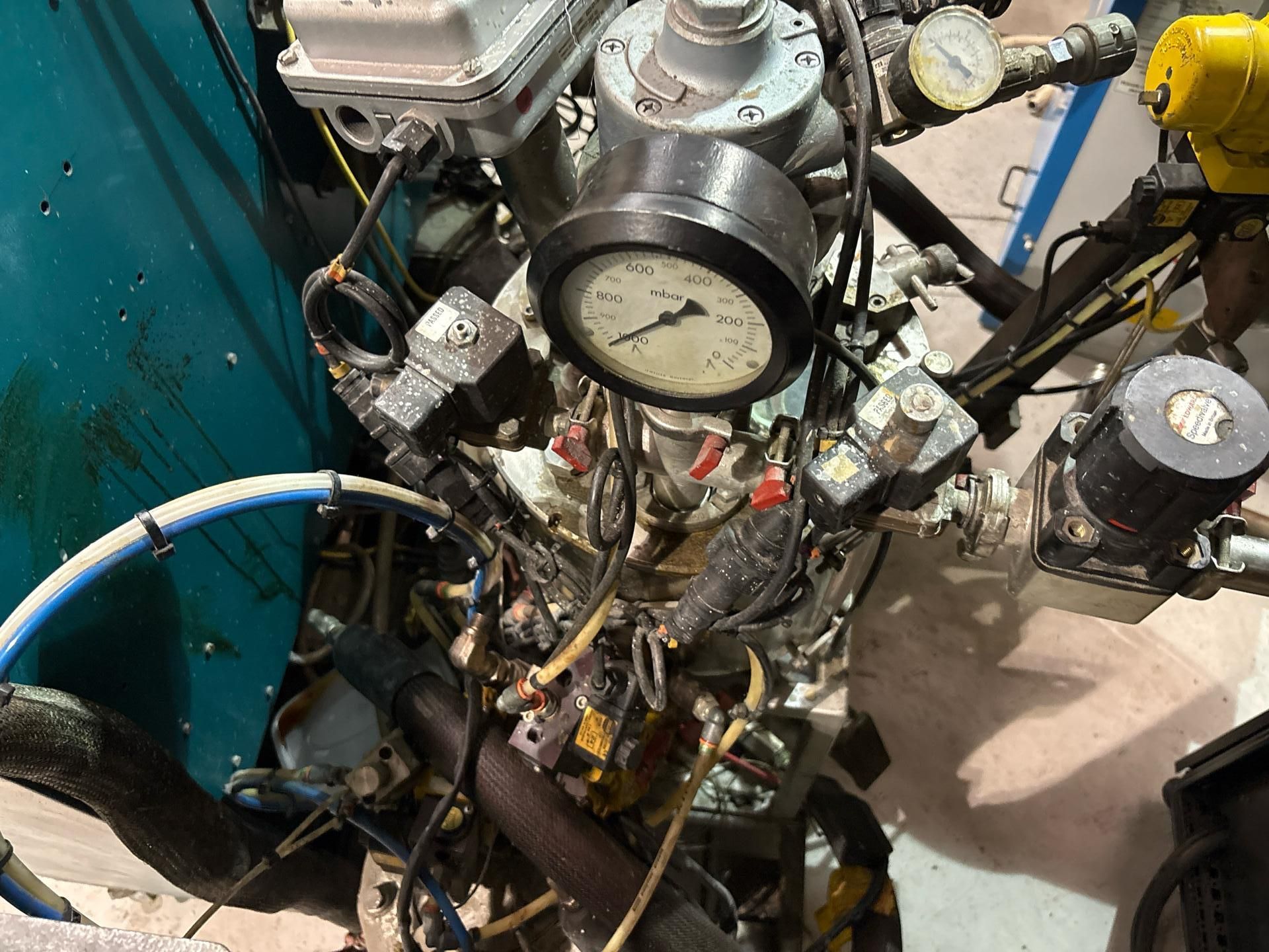 Liquid Control Gear Pump System - Image 9 of 13