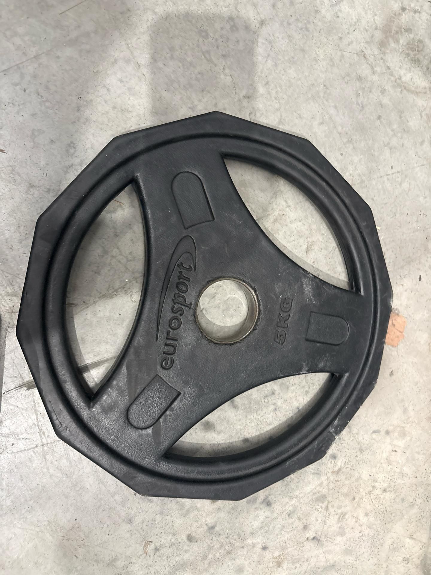 Eurosport 5kg Plates X2 - Image 2 of 3