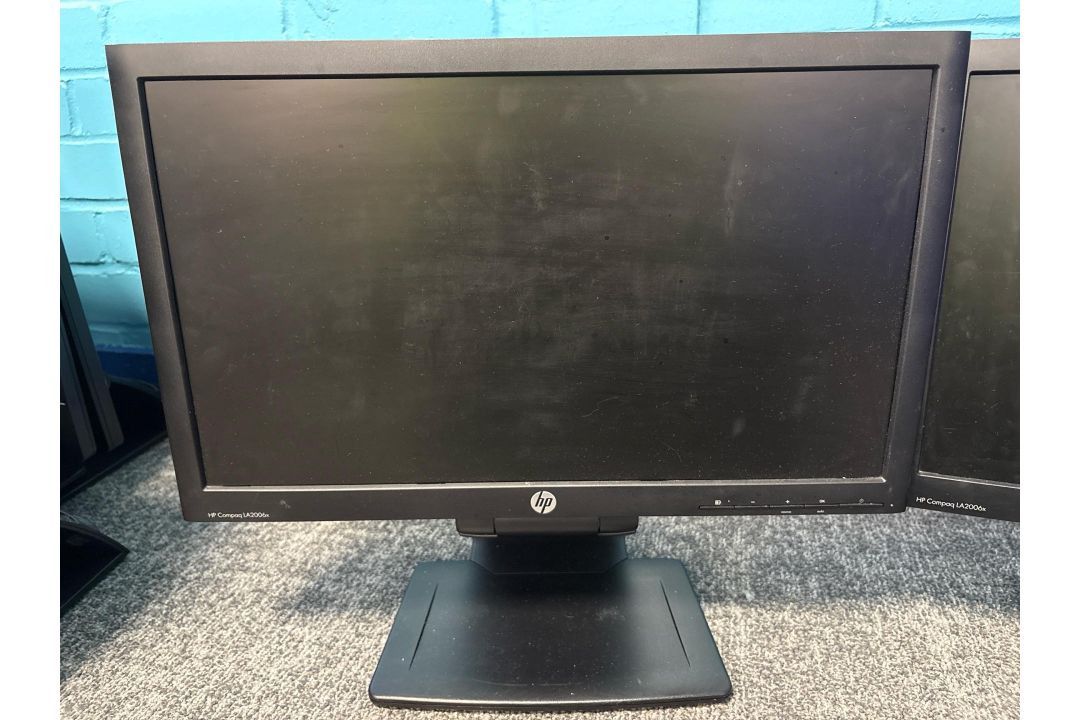 HP Compaq LA2006x Monitor x2 - Image 2 of 3