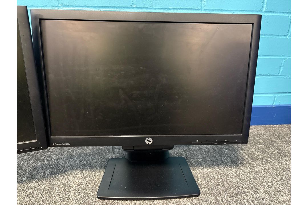 HP Compaq LA2006x Monitor x2 - Image 3 of 3