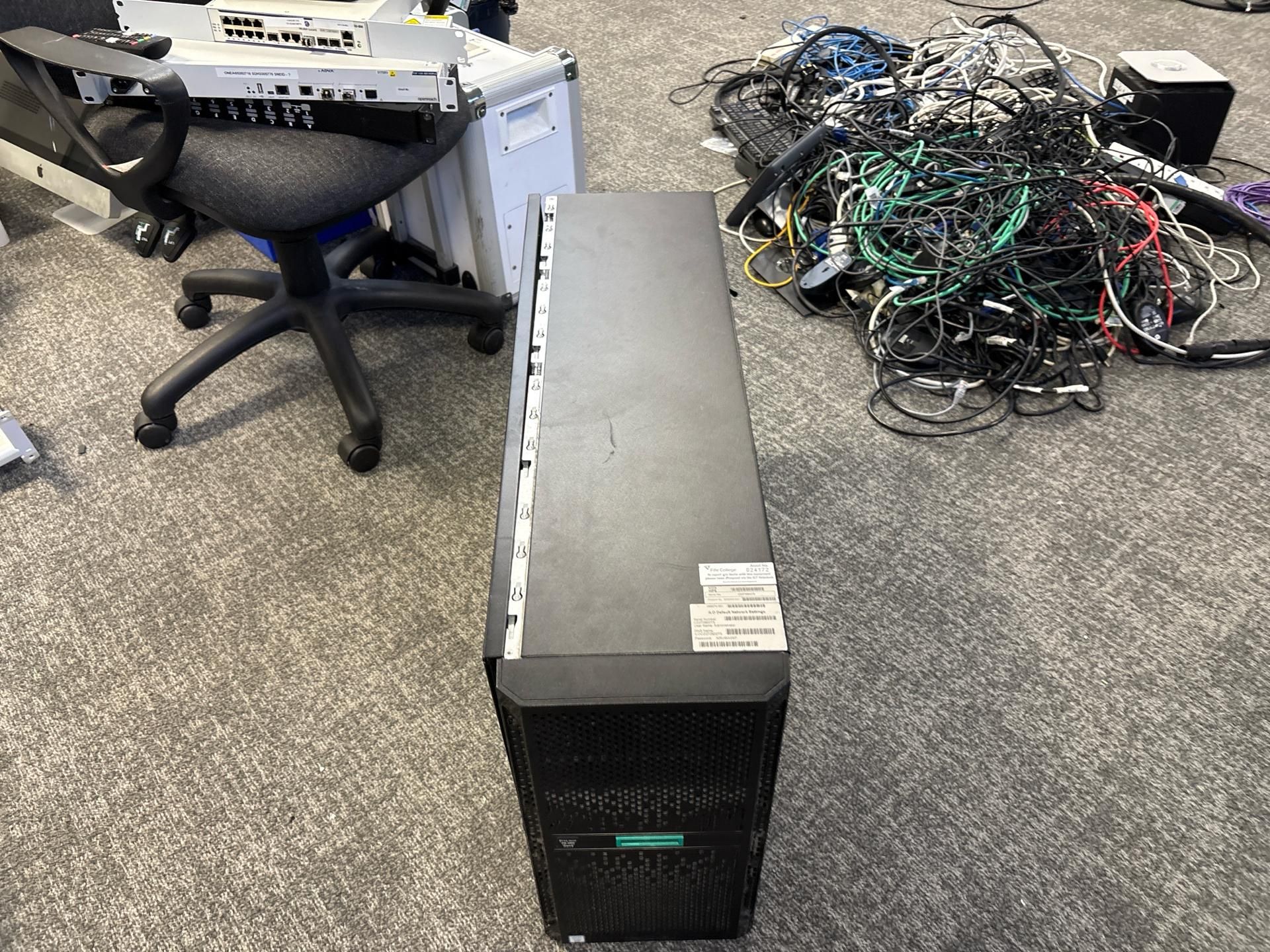 Hewlett Packard Enterprise ProLiant Ml350 Gen9 Tower Server - Image 2 of 5