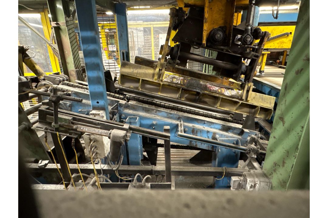 Burden Conveyor and Manipulator - Image 2 of 14