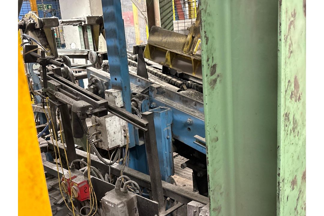 Burden Conveyor and Manipulator - Image 5 of 14