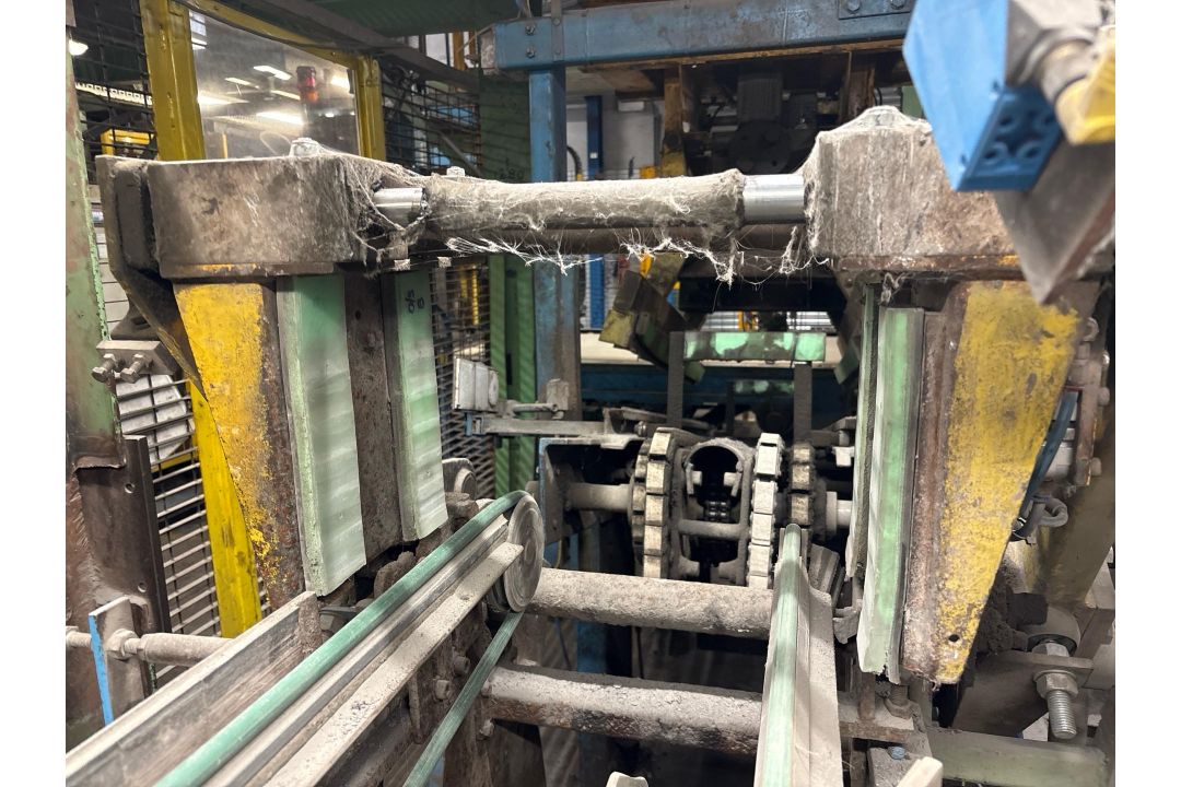 Burden Conveyor and Manipulator - Image 13 of 14
