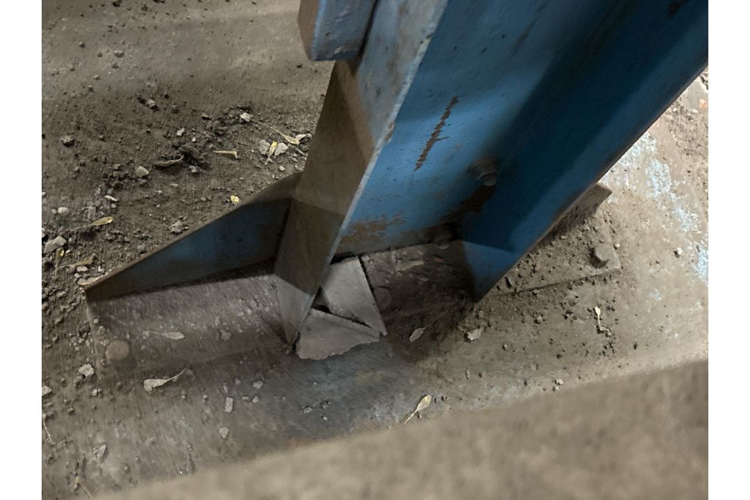 Burden Conveyor and Manipulator - Image 8 of 14