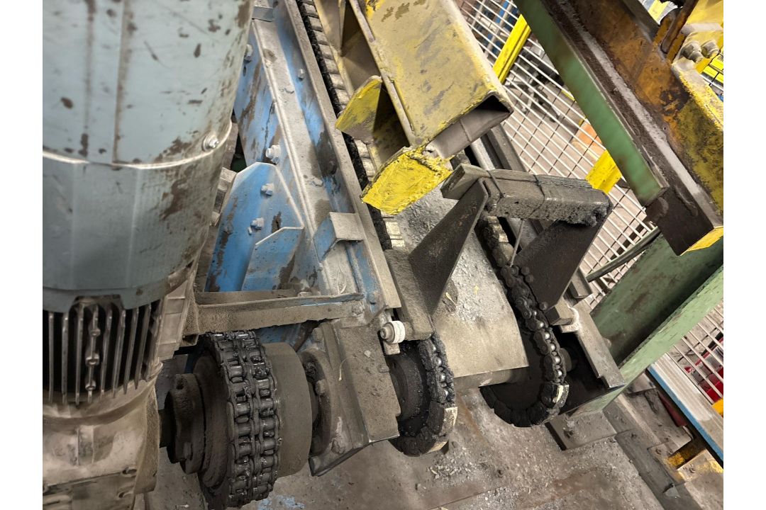 Burden Conveyor and Manipulator - Image 6 of 14