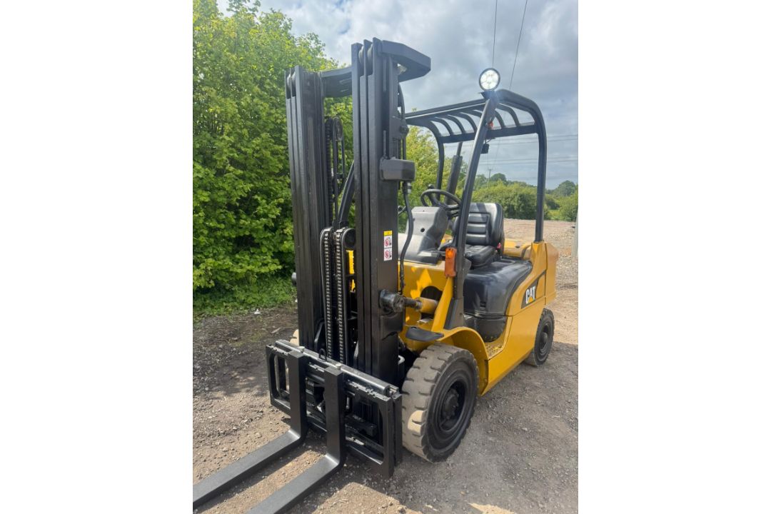 2007 Caterpillar DP25N 2.5 Tonne Diesel Forklift Truck, ONLY 2200 HOURS - Image 3 of 9
