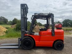 Heli 4.5 Tonne Gas (LPG) Forklift Truck, Canvas Canopy, Low 2603 Hours (2006)