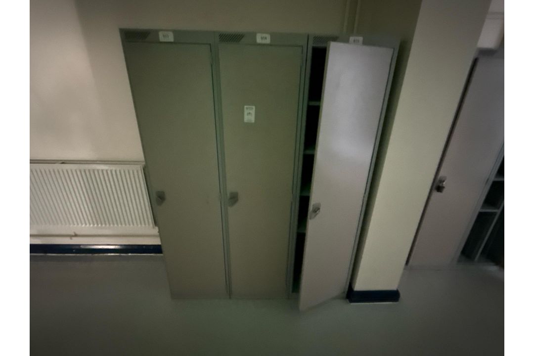 3x Lockers - Image 1 of 3