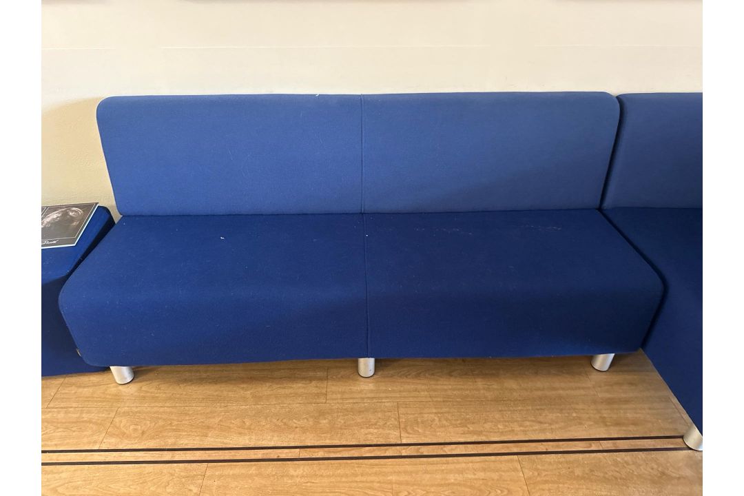 4 x Sofas And Pouffes - Image 2 of 5