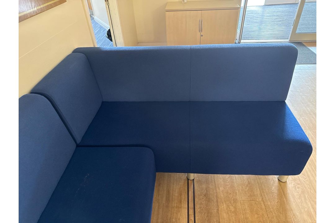 4 x Sofas And Pouffes - Image 3 of 5