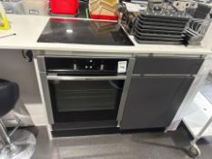 NEFF Built In Electric Oven With Induction Hob