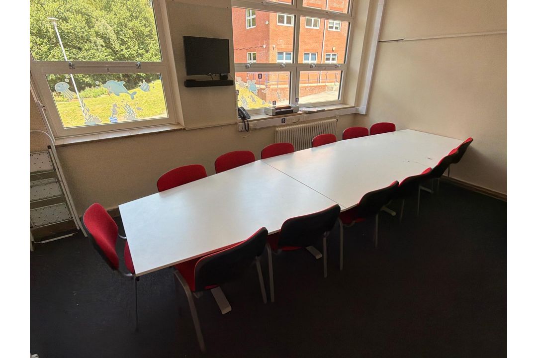 Conference Table With 12 Red Chairs - Image 3 of 6