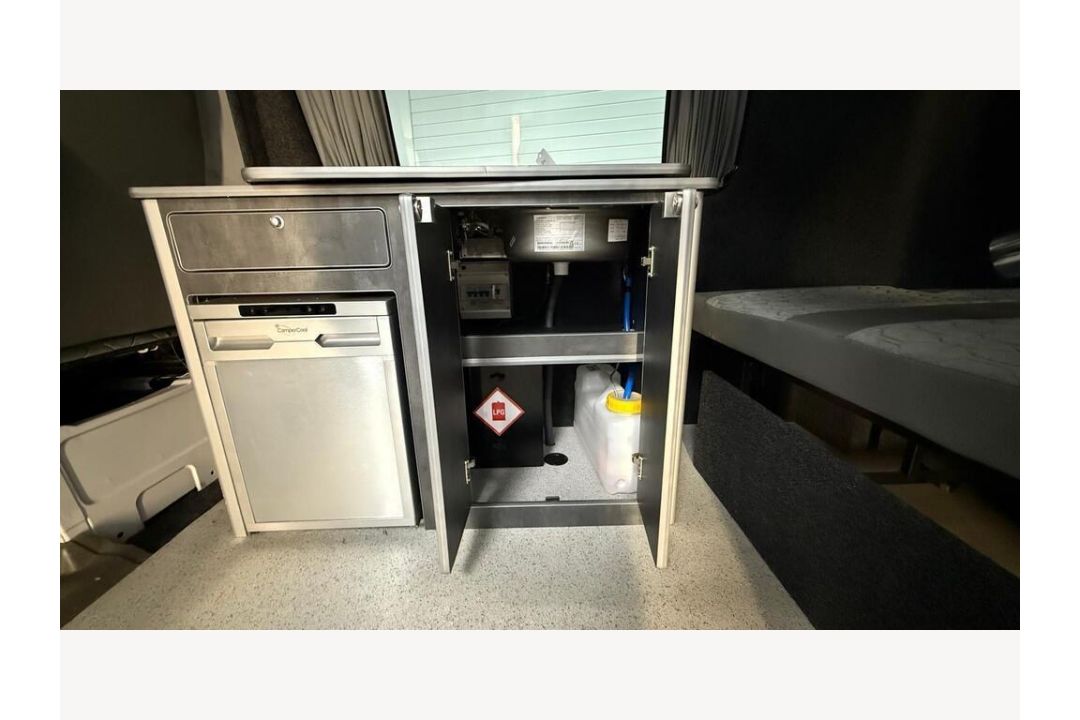 2014 Mercedes Sprinter Camper Van, 141,643 Miles, MOT to March 2026 - Image 9 of 29
