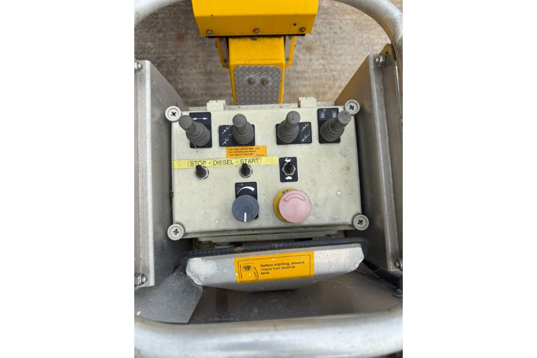 OMME 1750 RBD Dual Fuel Tracked Spider Lift - Access Platform - Cherry Picker 1854 Hours - Image 36 of 38