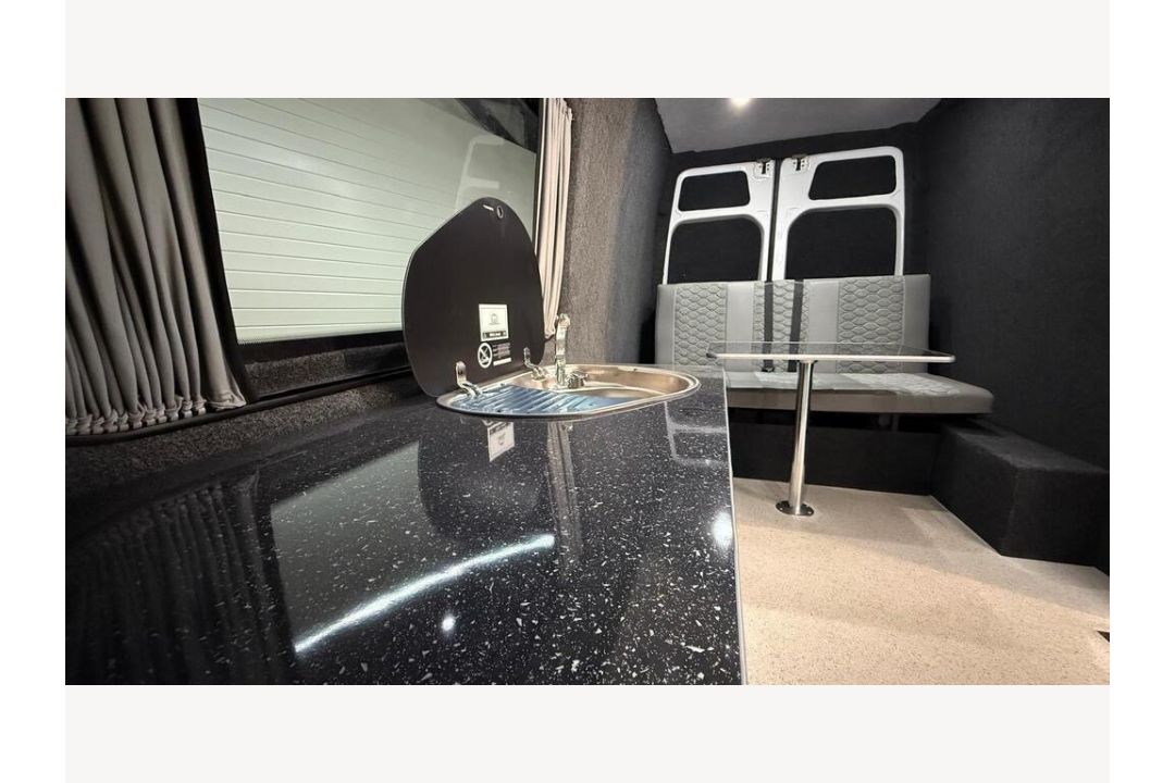2014 Mercedes Sprinter Camper Van, 141,643 Miles, MOT to March 2026 - Image 21 of 29