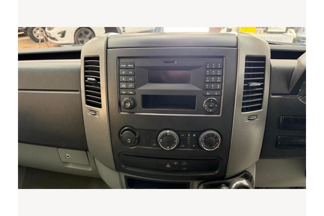 2014 Mercedes Sprinter Camper Van, 141,643 Miles, MOT to March 2026 - Image 7 of 29
