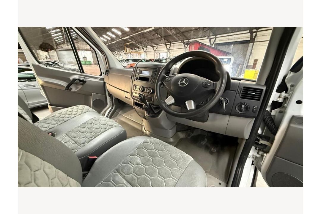 2014 Mercedes Sprinter Camper Van, 141,643 Miles, MOT to March 2026 - Image 8 of 29