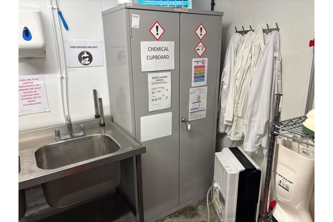 Metal Cupboard with Contents - Image 1 of 3