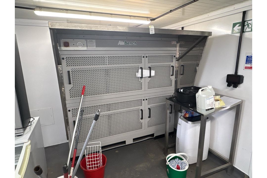 VertEx AirBench VA181218 Dust Extraction Workbench, Year of Manufacture 2022 - Image 2 of 7