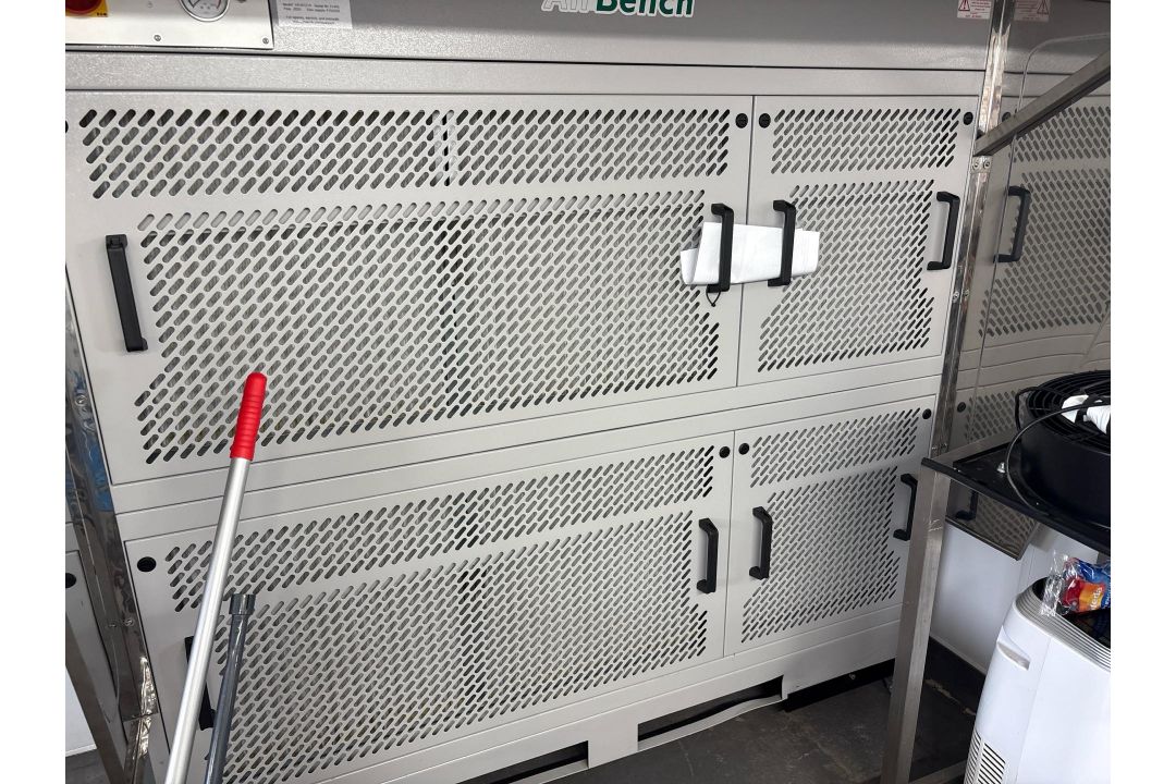 VertEx AirBench VA181218 Dust Extraction Workbench, Year of Manufacture 2022 - Image 4 of 7