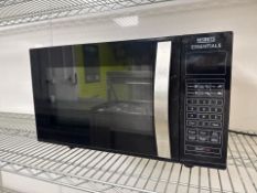 Nisbets 700w Microwave