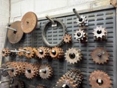 Lin Bin Wall Rack With Contents