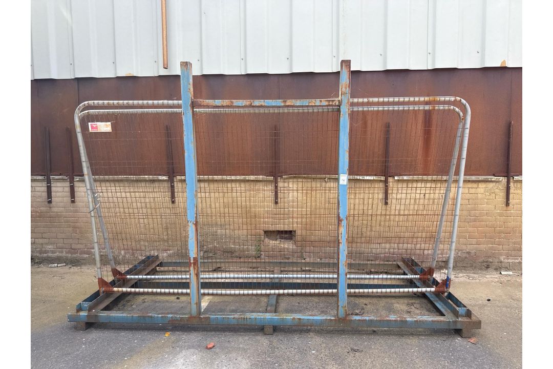 Heris Fencing Stillage - Image 1 of 5