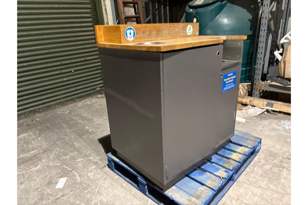 Wooden Waste Station - Image 6 of 7