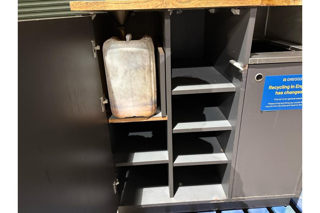 Wooden Waste Station - Image 2 of 7