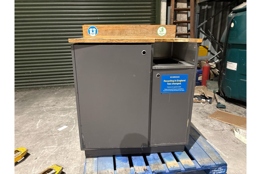 Wooden Waste Station - Image 5 of 7