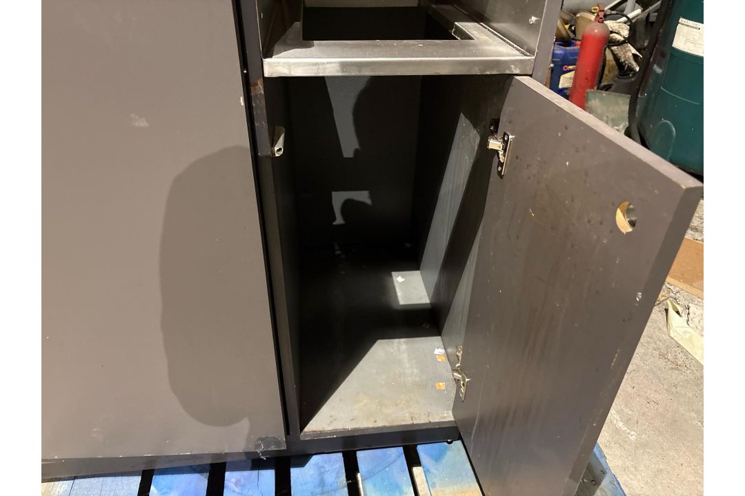 Wooden Waste Station - Image 4 of 7