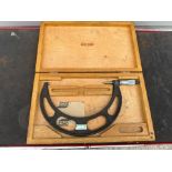 Starrett 8–9" Outside Micrometer