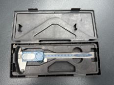 Moore & Wright Digitronic Caliper – Cracked Screen
