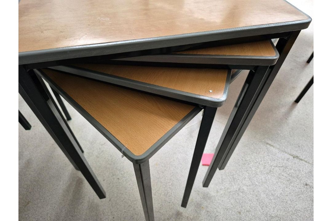 Set Of 4 Tables Wooden Top Table With Metal Legs - Image 2 of 2