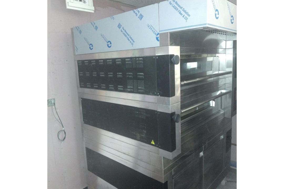 Moretti Forni S Series S100 2/L Double Deck Pizza Oven, With Proving Cabinet & Hood - Image 1 of 17