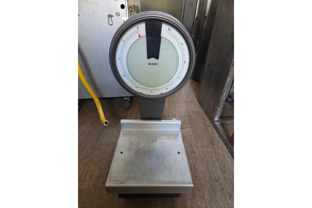 Avery Weighing Scales - Image 1 of 2