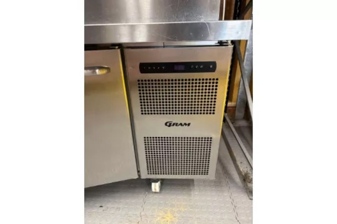 Gram 3 Door Pizza Preparation Refrigerated Counter - No Reserve - Image 4 of 4