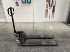 Black 2500kg Pallet Truck