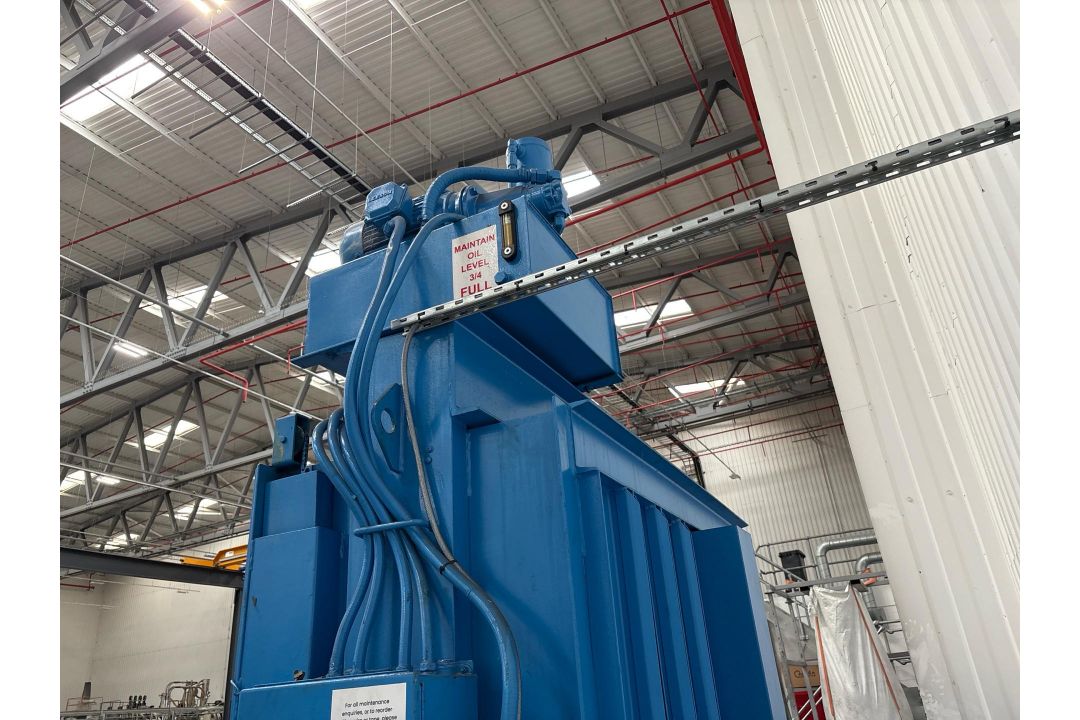 Blue Industrial Baler - Image 5 of 15