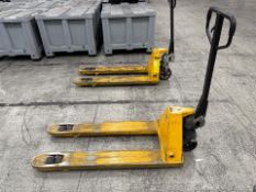 Yellow 2500kg Pallet Truck