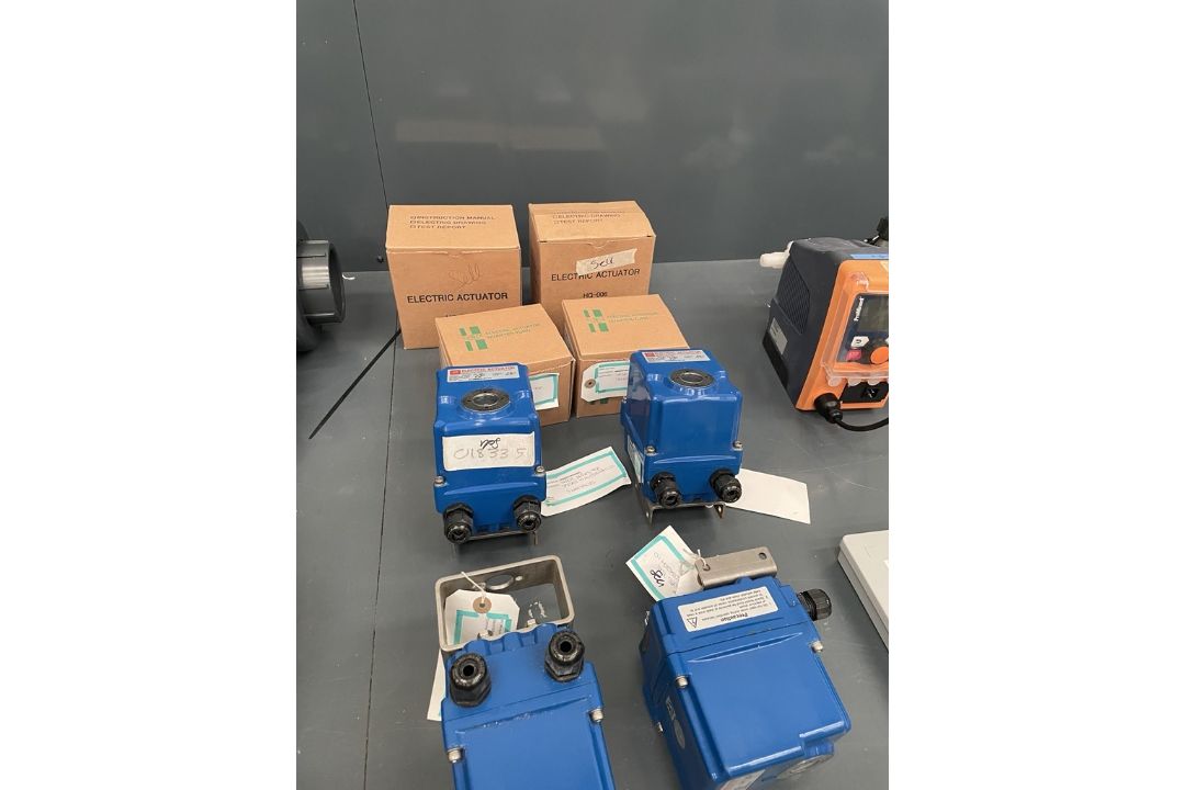 Mixed Job Lot of Industrial Fluid Control & Valve Actuators, used & new-in-box items - Image 9 of 12